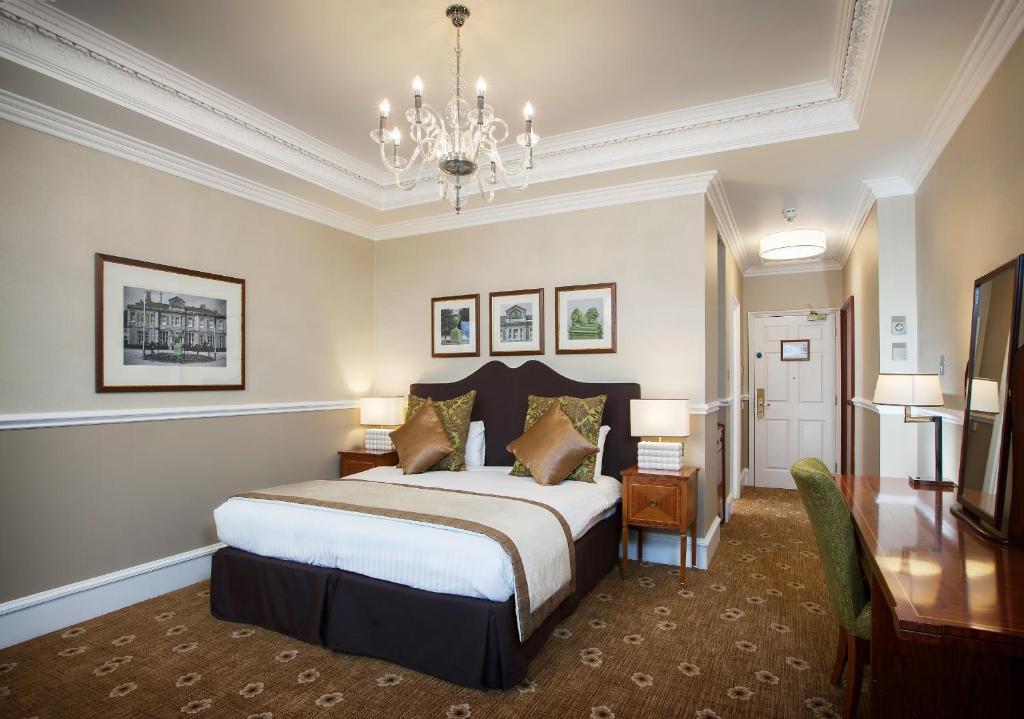 Down Hall Hotel Hatfield Heath Екстер'єр фото