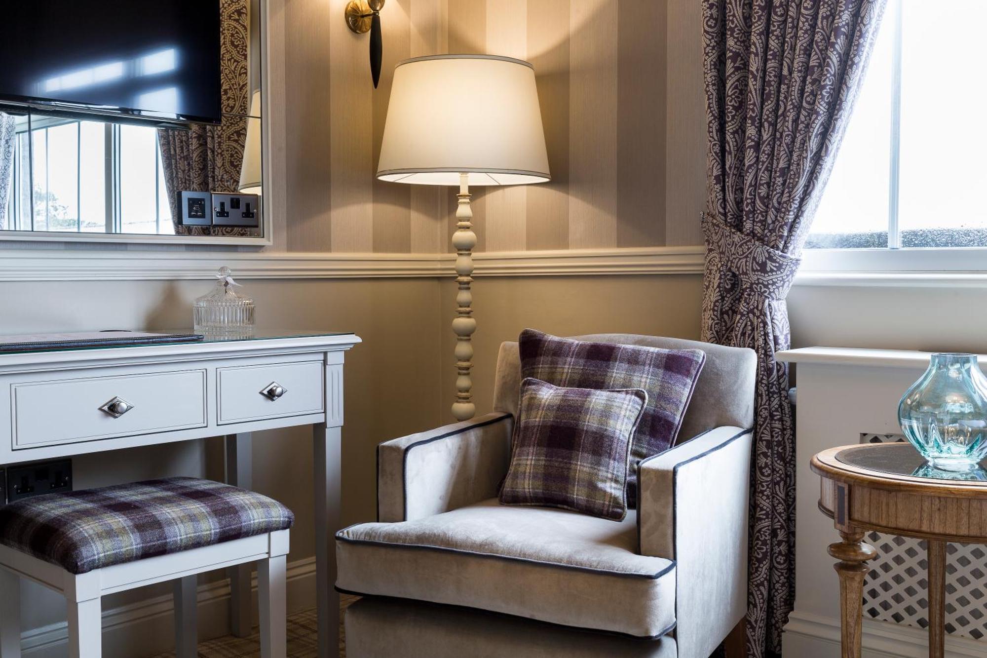 Down Hall Hotel Hatfield Heath Екстер'єр фото
