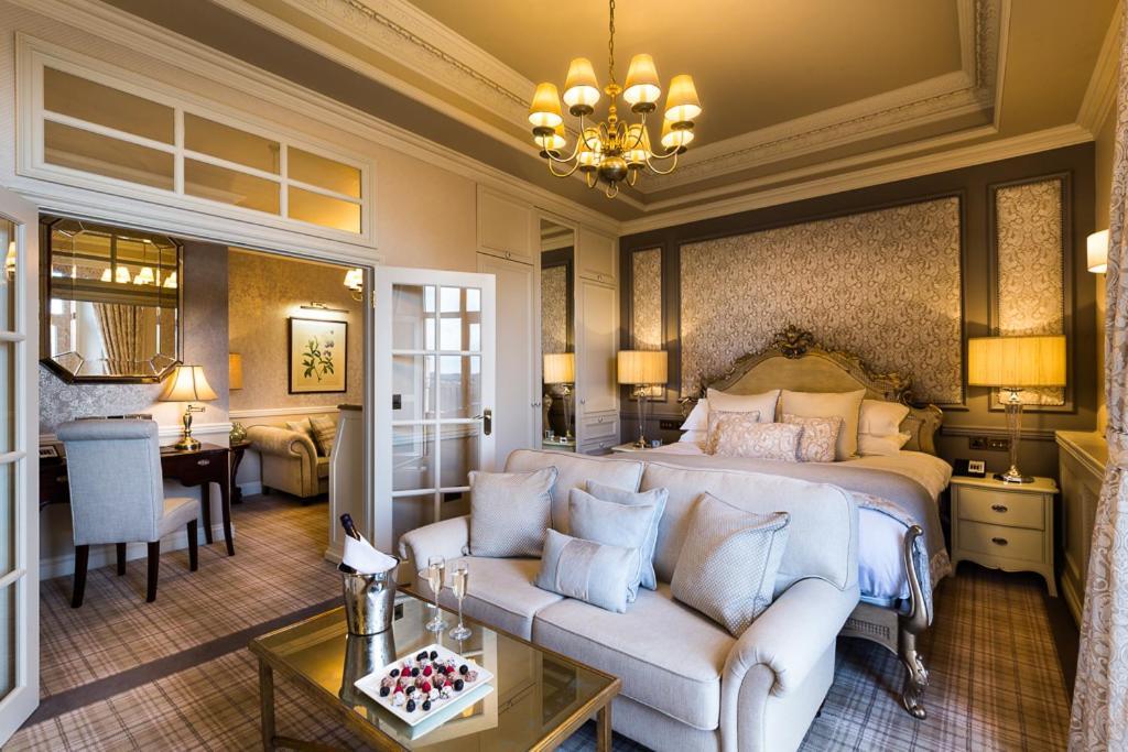Down Hall Hotel Hatfield Heath Екстер'єр фото